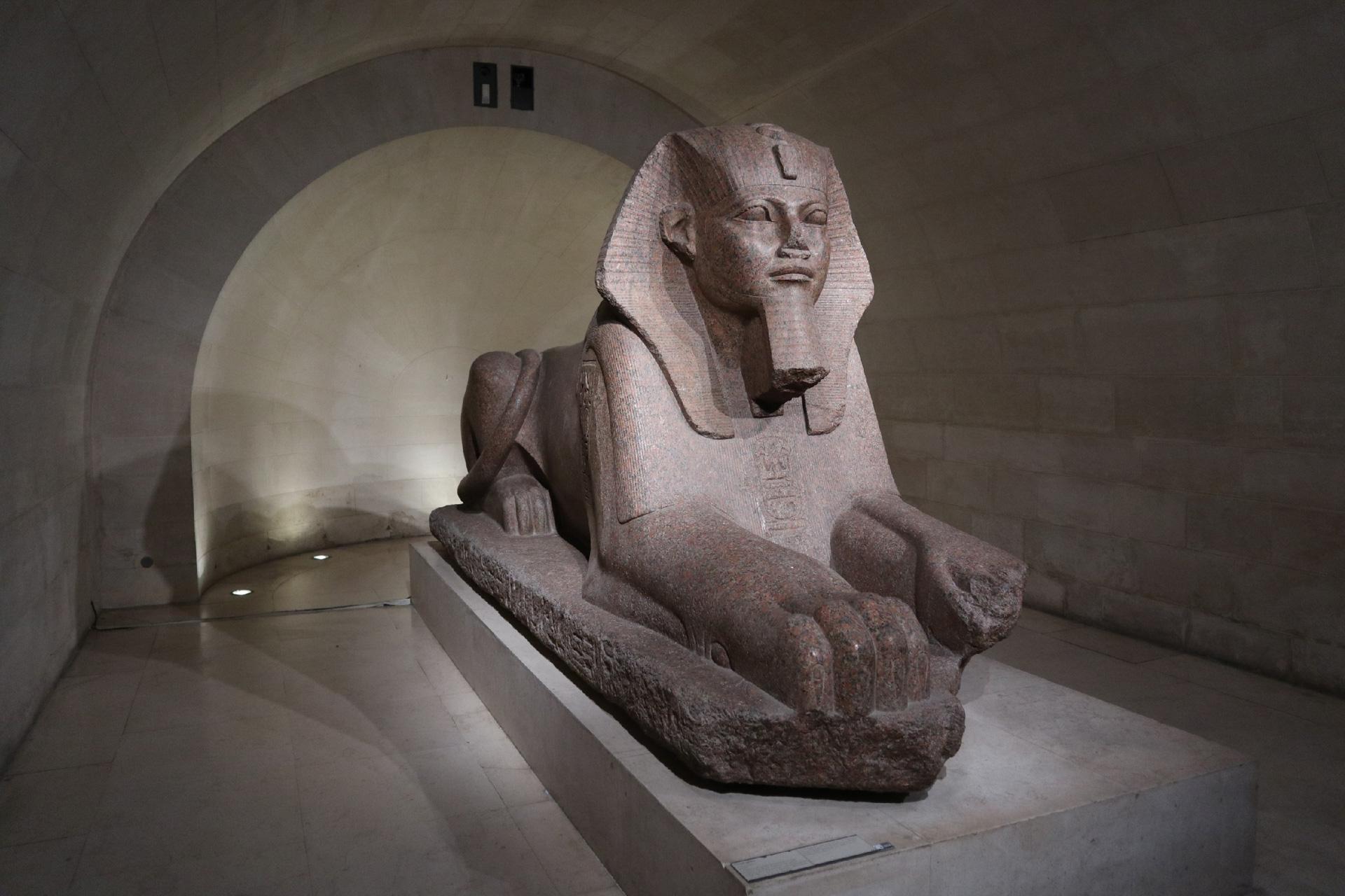 Lara Titova Paris-32