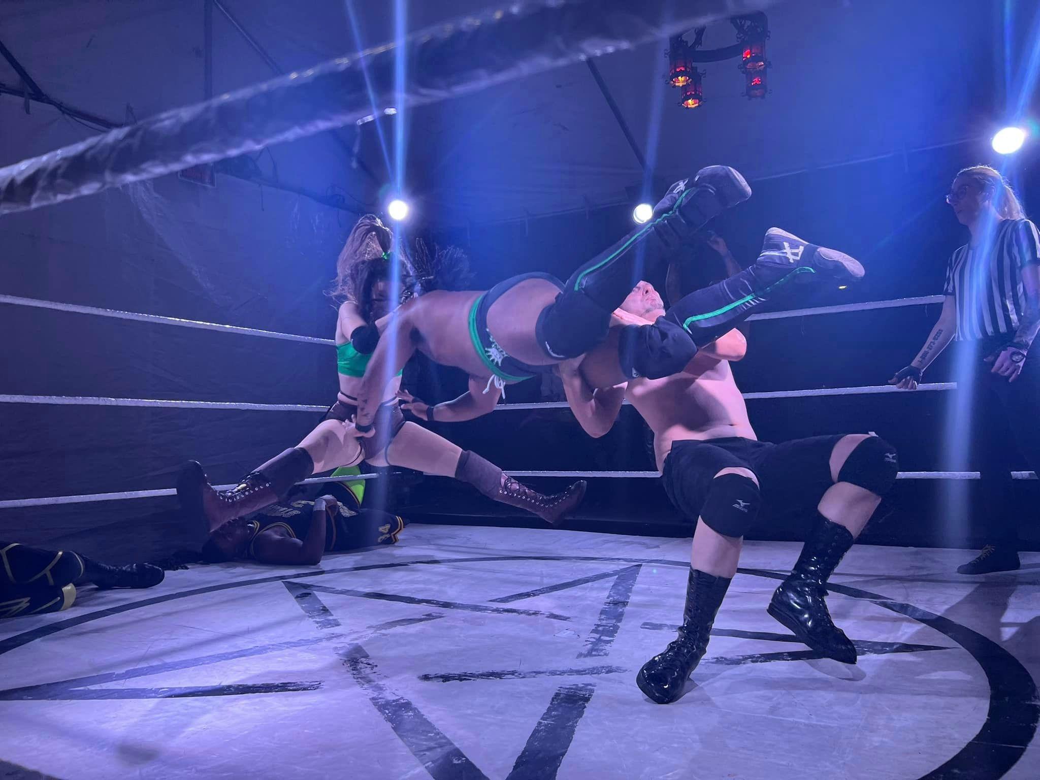 Lara Frazier Fight 02