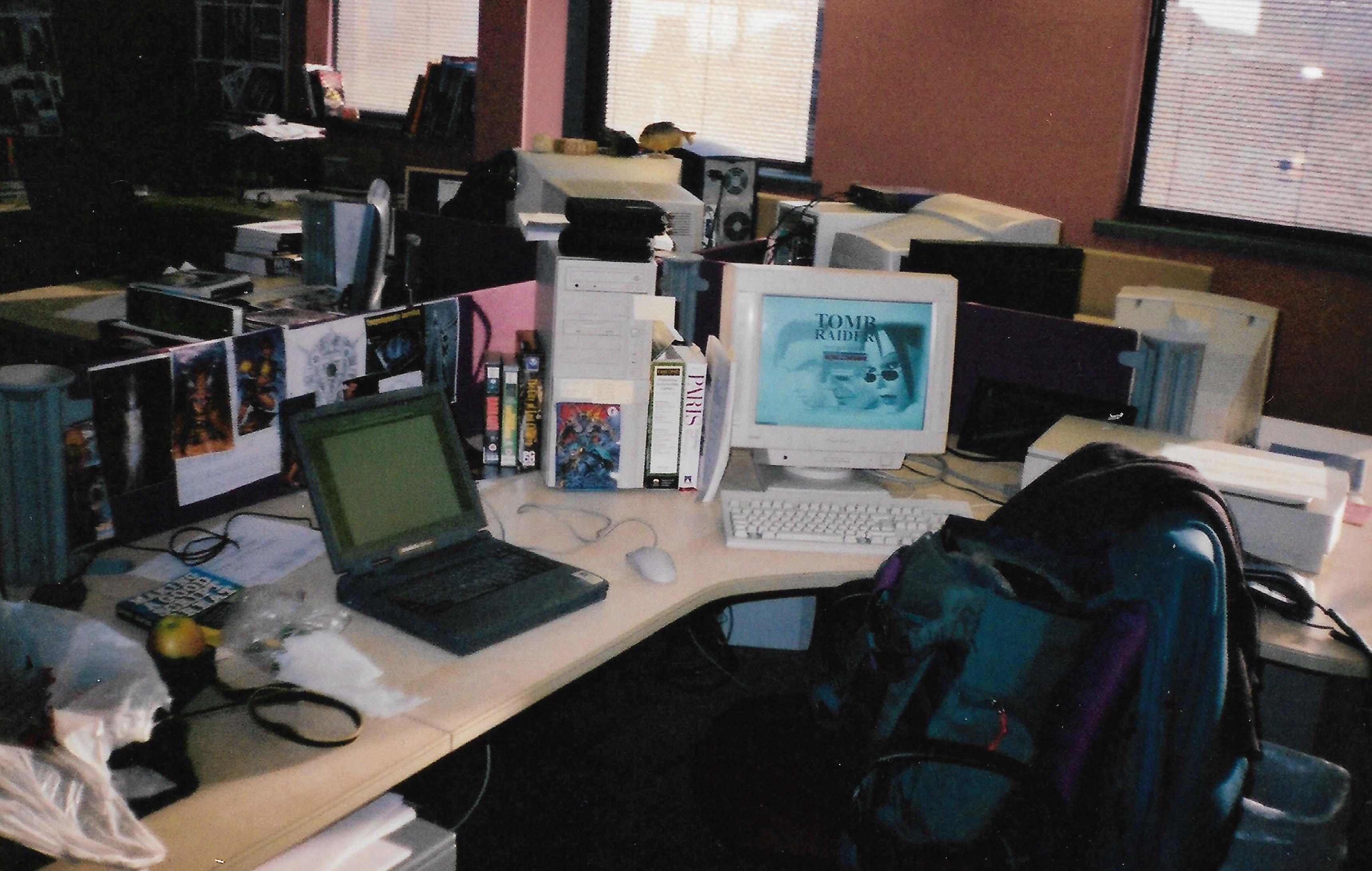 Core Murtis Work Desk