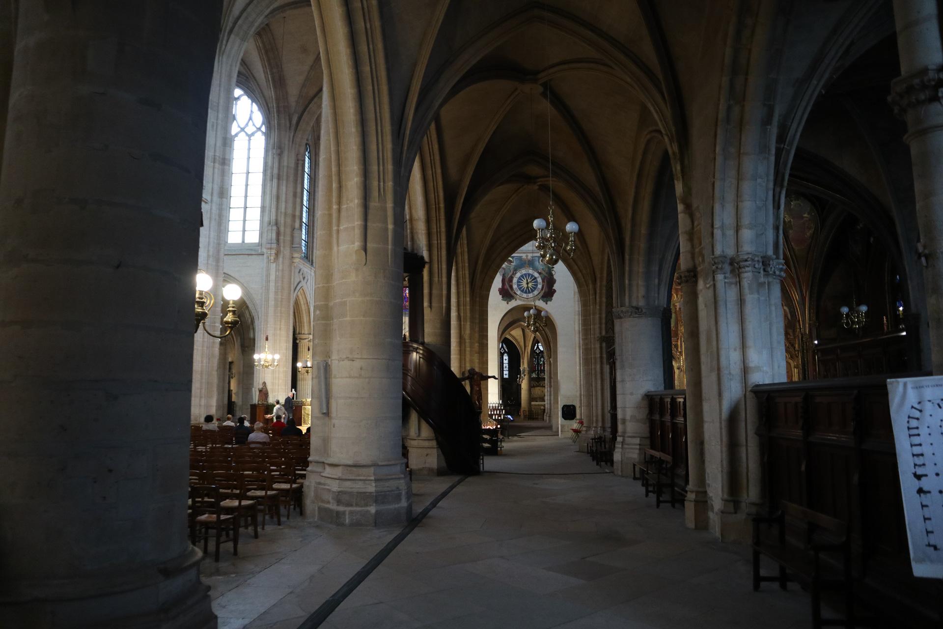 Lara Titova Paris-10