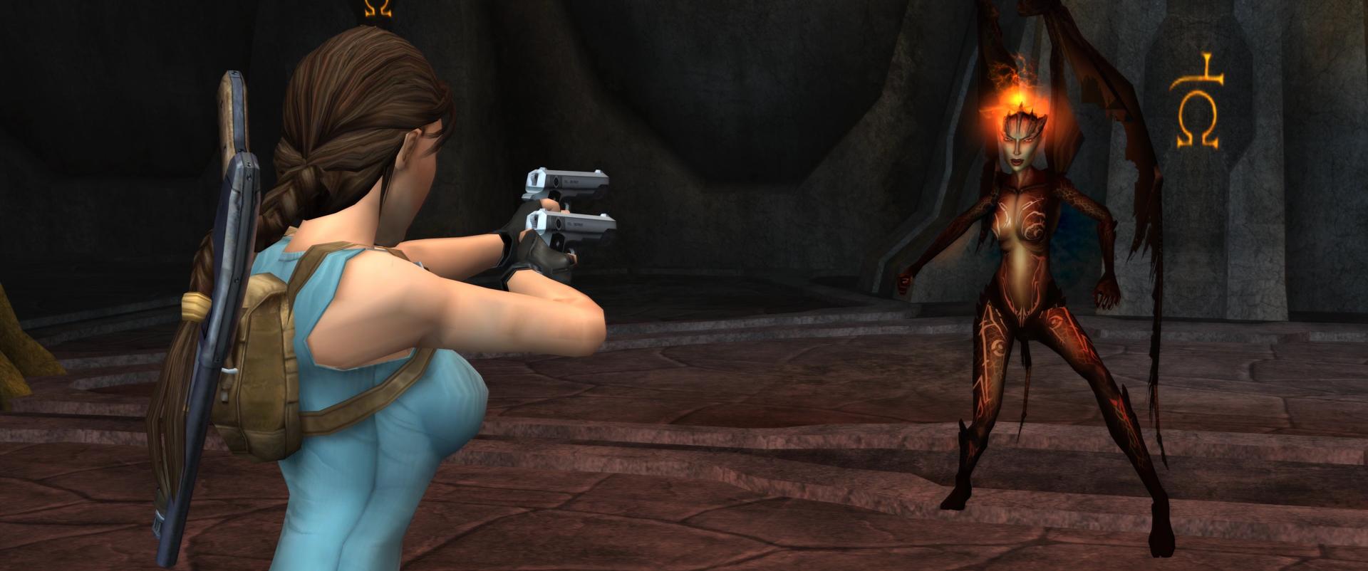 Screenshot of Lara Croft fighting Natla in Tomb Raider: Anniversary.