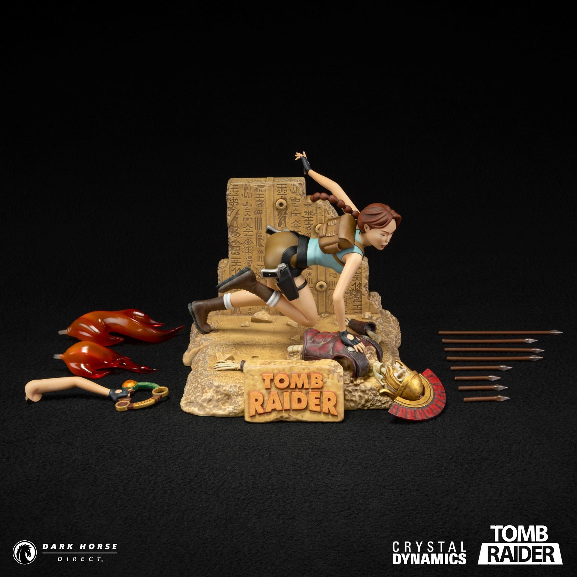 Dark Horse Statue 01